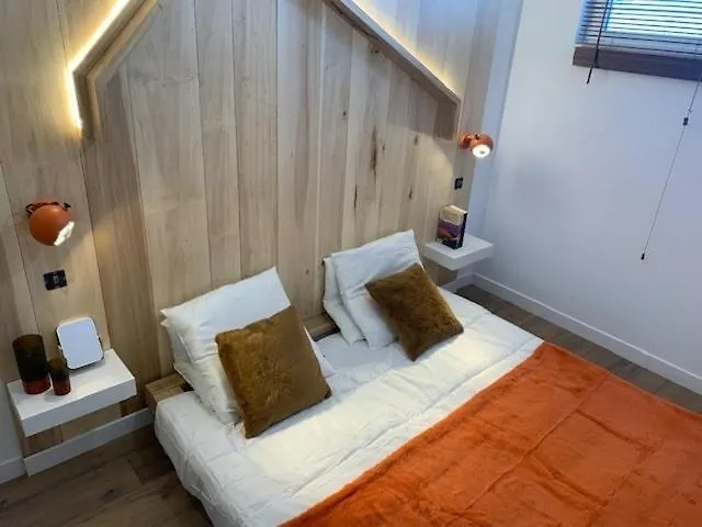 Le Flocon-duplex Face Aux Pistes